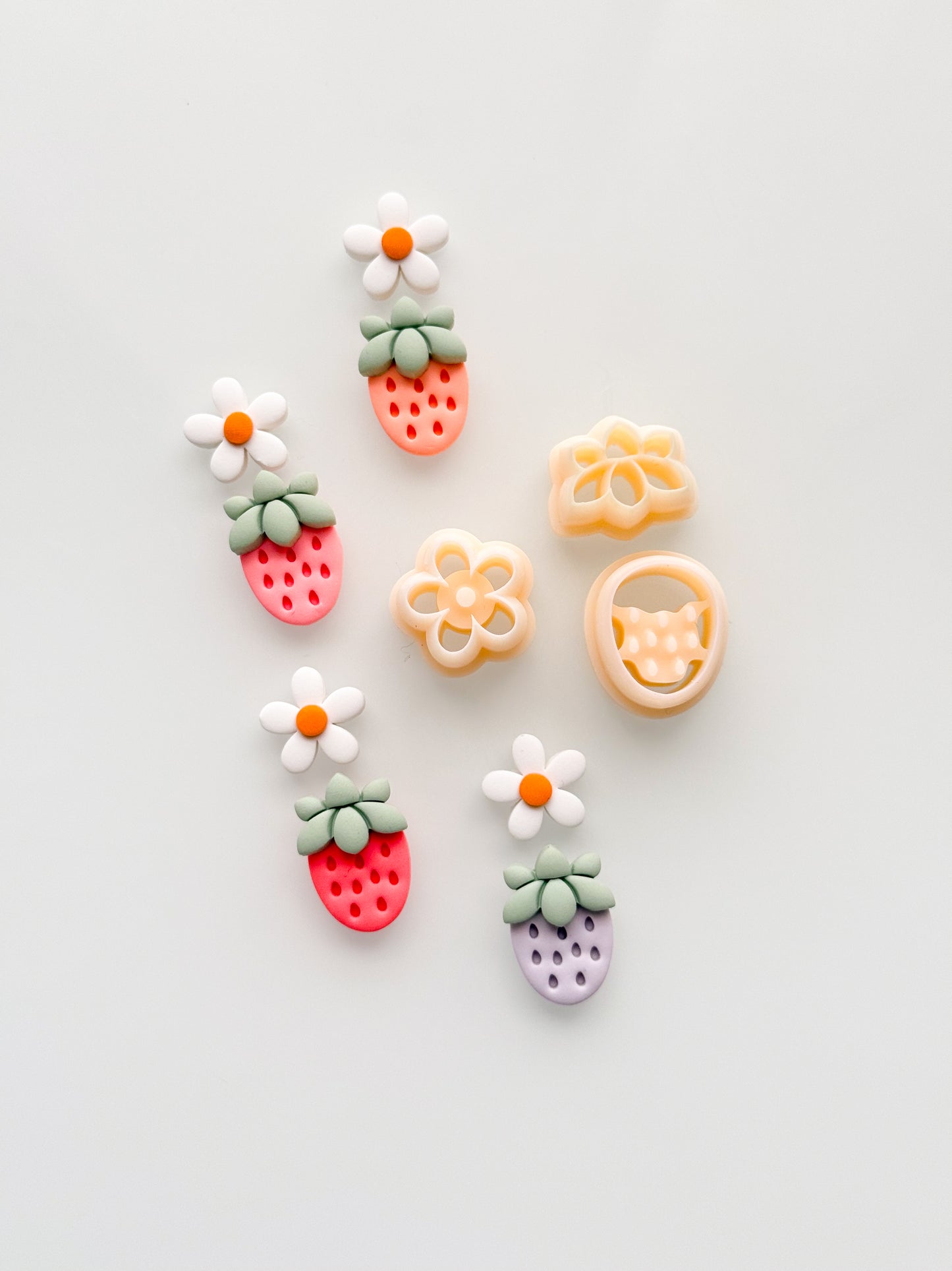 Strawberry + Flower Resin Clay Cutter