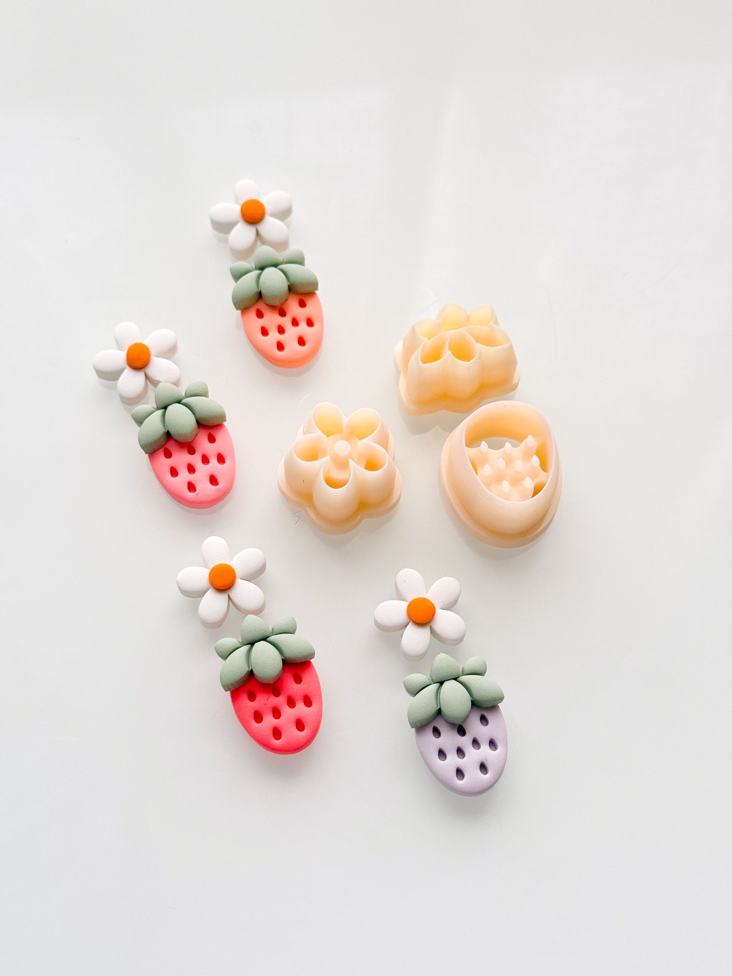 Strawberry + Flower Resin Clay Cutter
