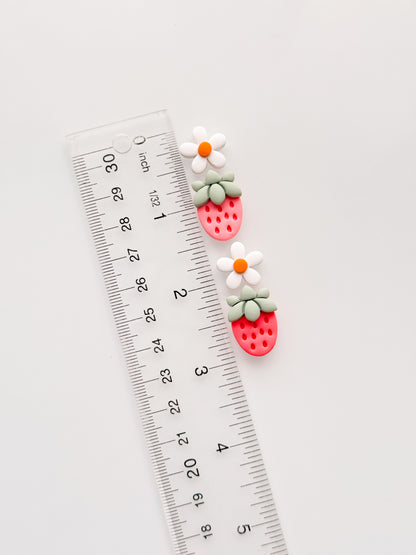 Strawberry + Flower Resin Clay Cutter