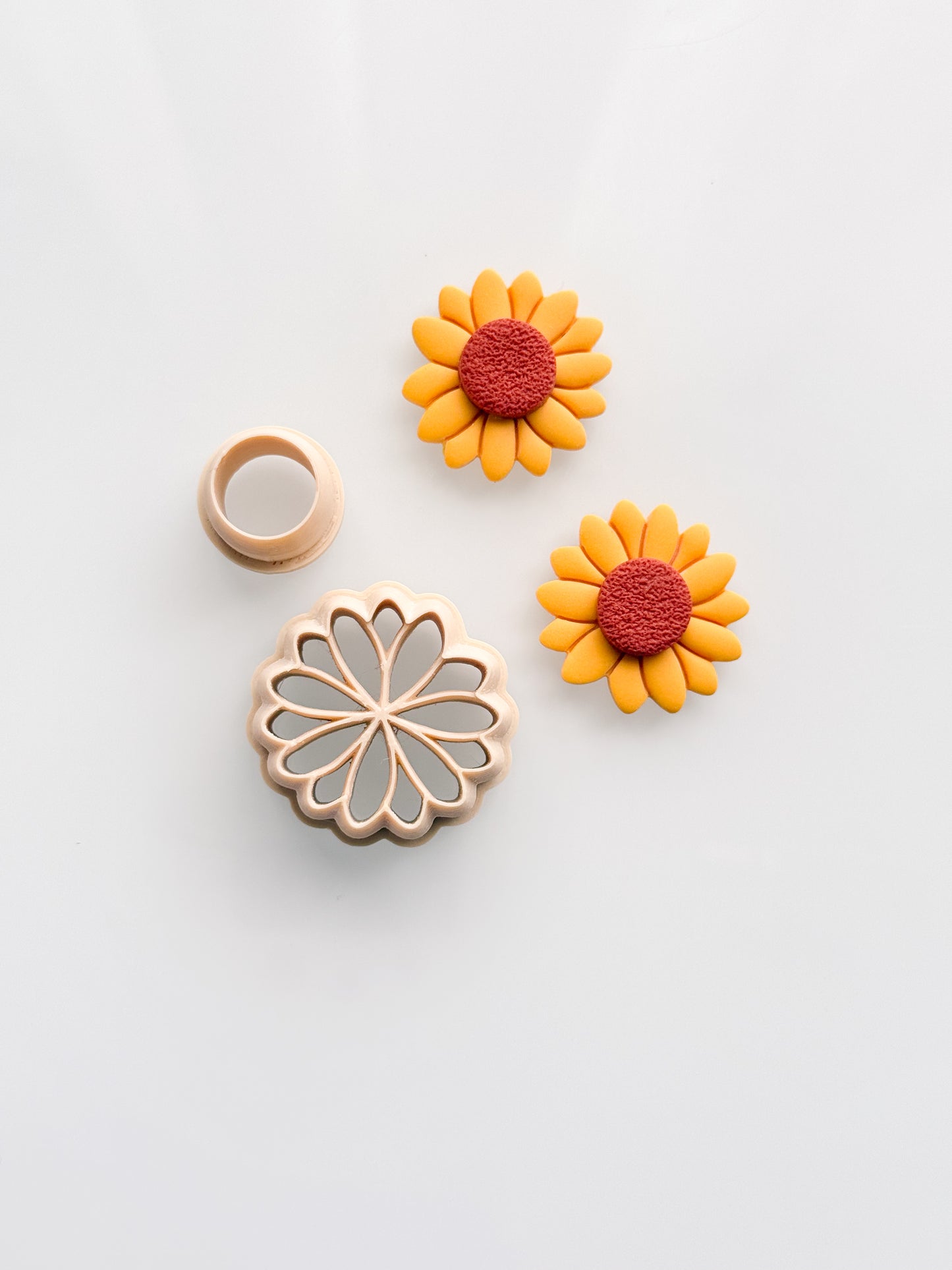 Pretty Sunflower Clay Cutter