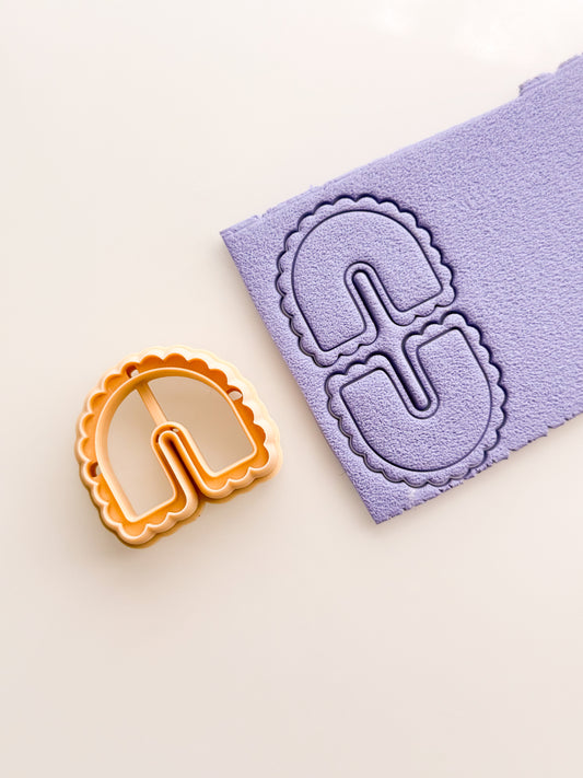 Scalloped Arch Bordered Clay Cutter