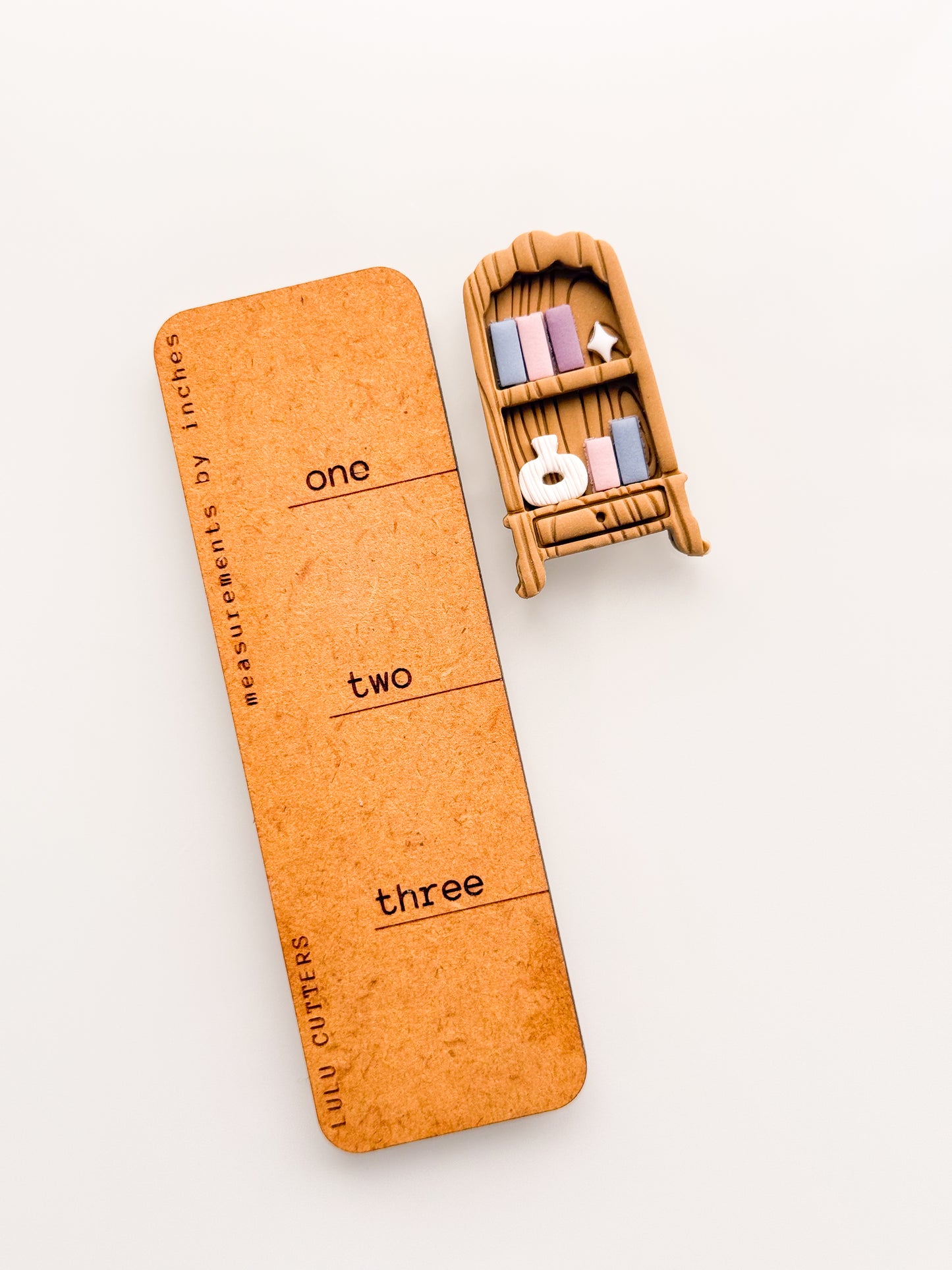Bookshelf With Drawers Clay Cutter Set