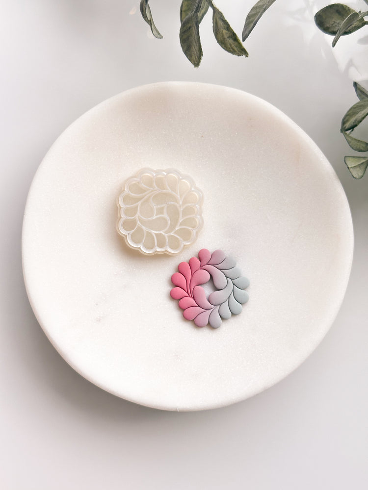 Embossed Scalloped Hoop Clay Cutter