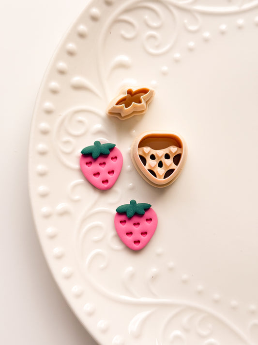 Strawberry With Hearts 25 Clay Cutter Set