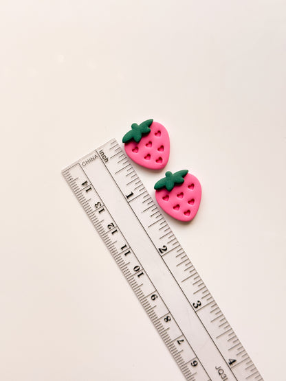 Strawberry With Hearts 25 Clay Cutter Set