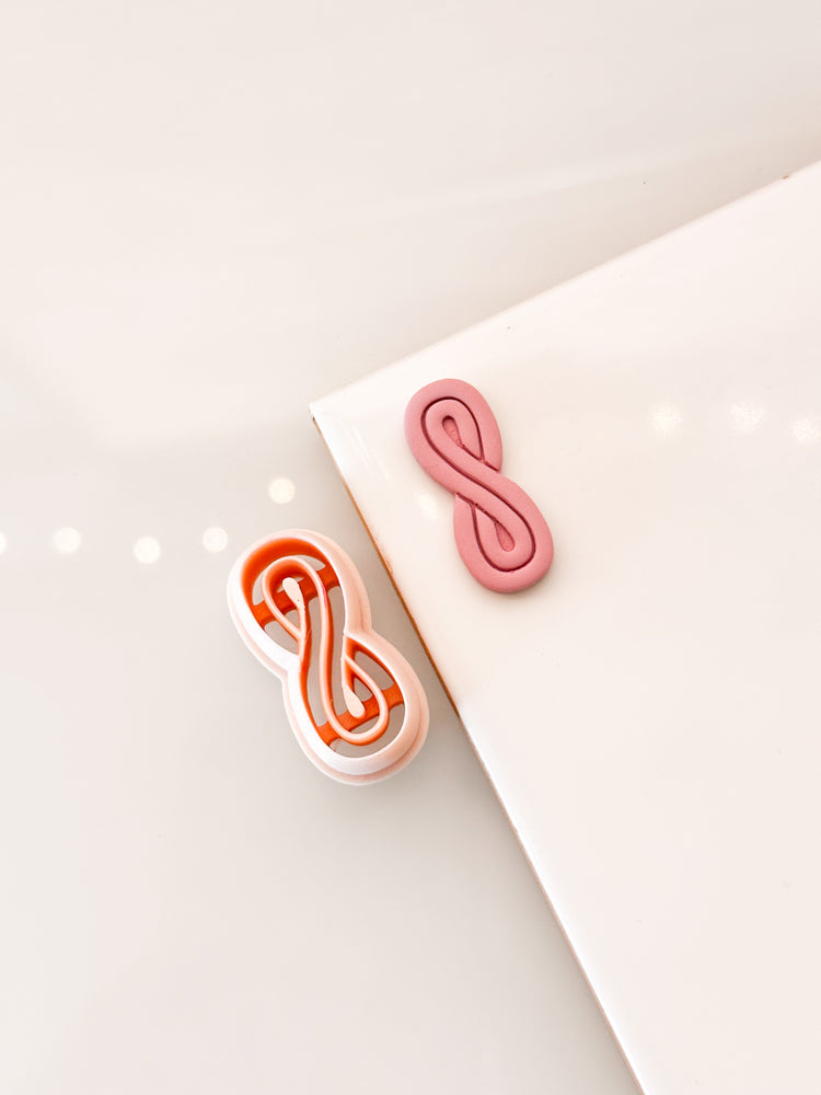 Extruded Infinity Sign Clay Cutter